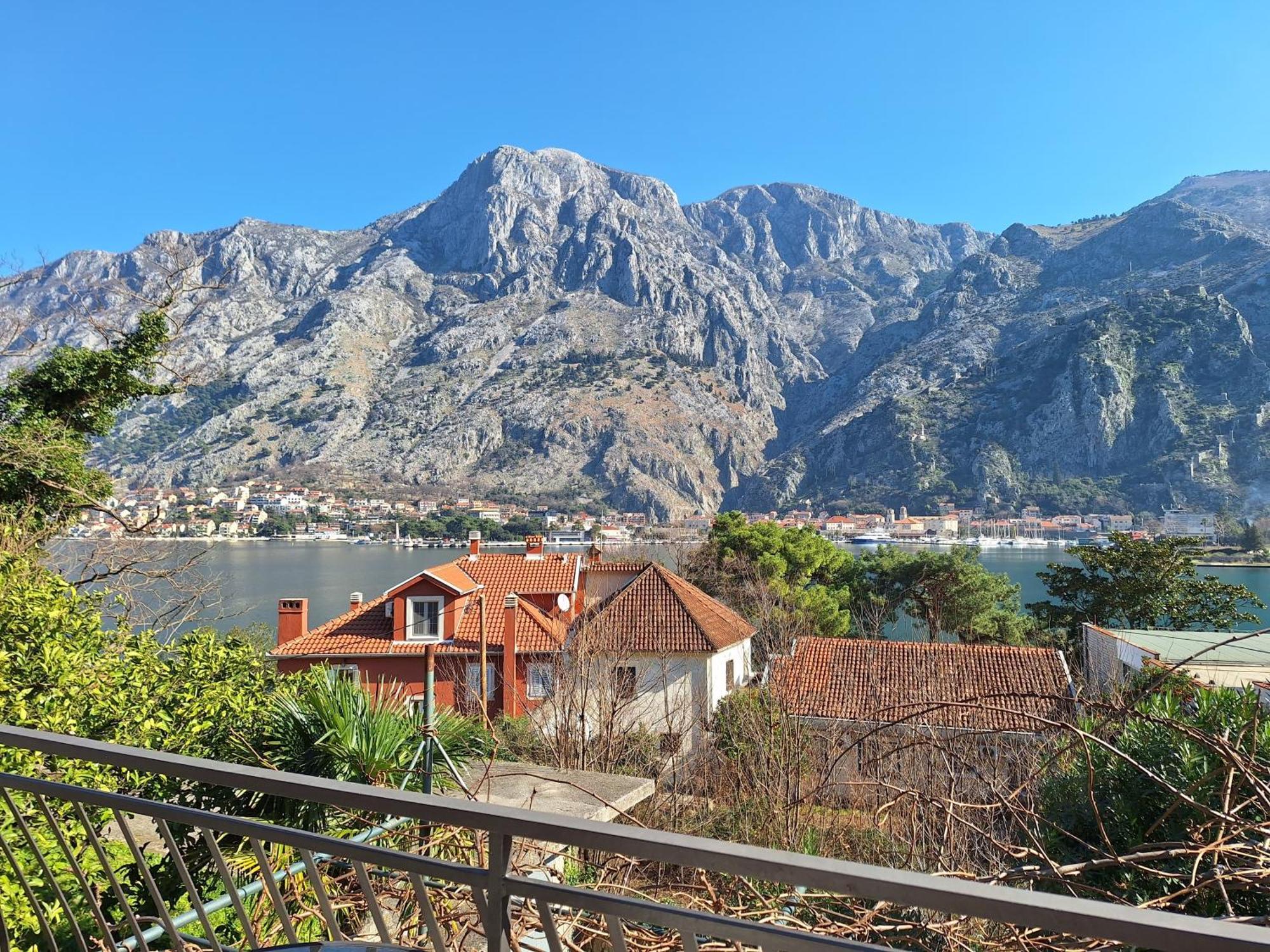 M&B Apartment Kotor Exterior photo