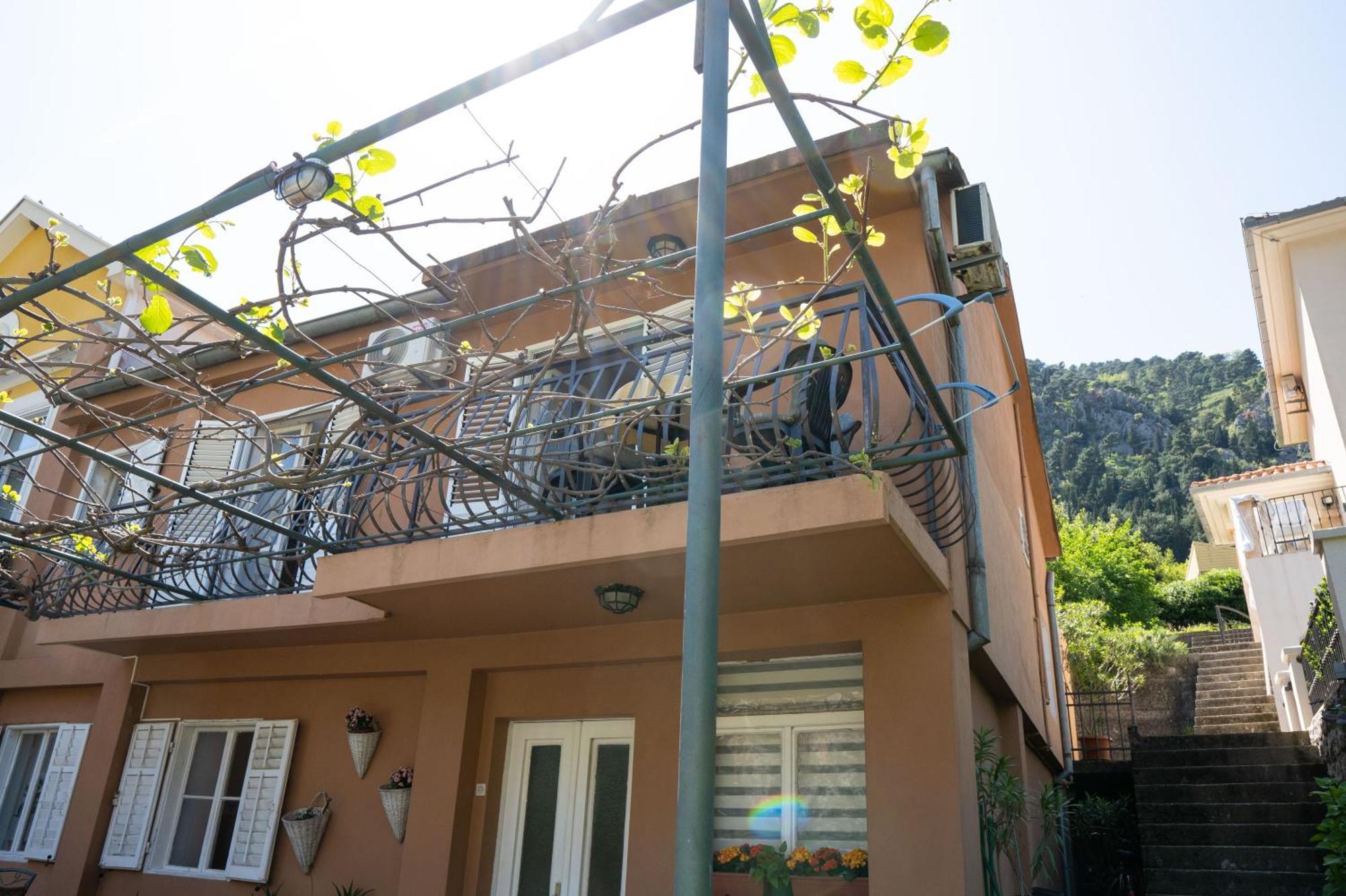 M&B Apartment Kotor Exterior photo