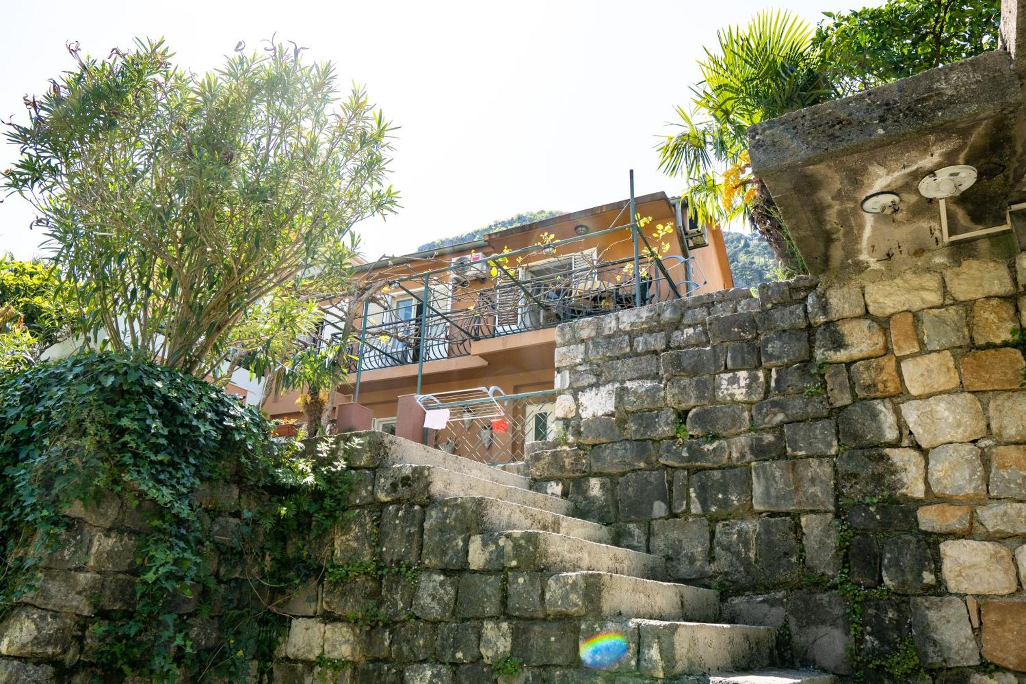 M&B Apartment Kotor Exterior photo